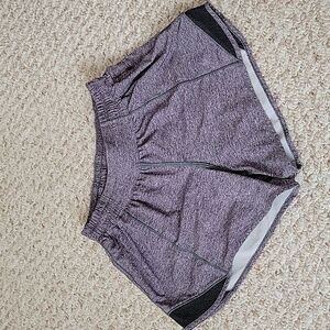 Lululemon Hotty Hot 4" inseam size 4
